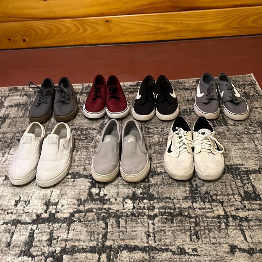 Nike casual shoes